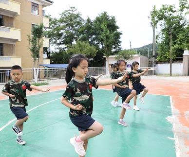 贵阳千秋业教育-7天红色研学夏令营_小知青夏令营10天_小知青 小红军20天营